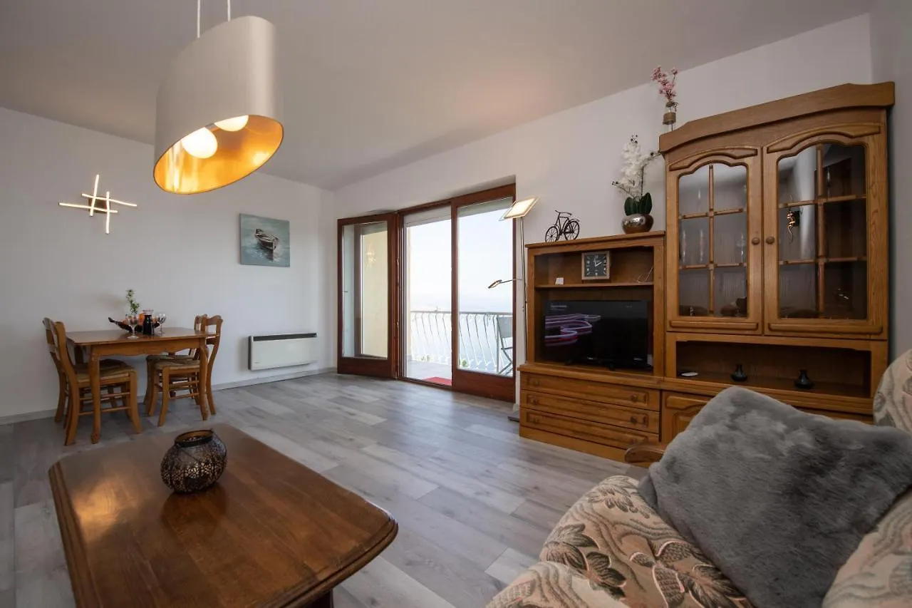 Apartamento Bela Vista 4 Rustikales Appartement Volosko