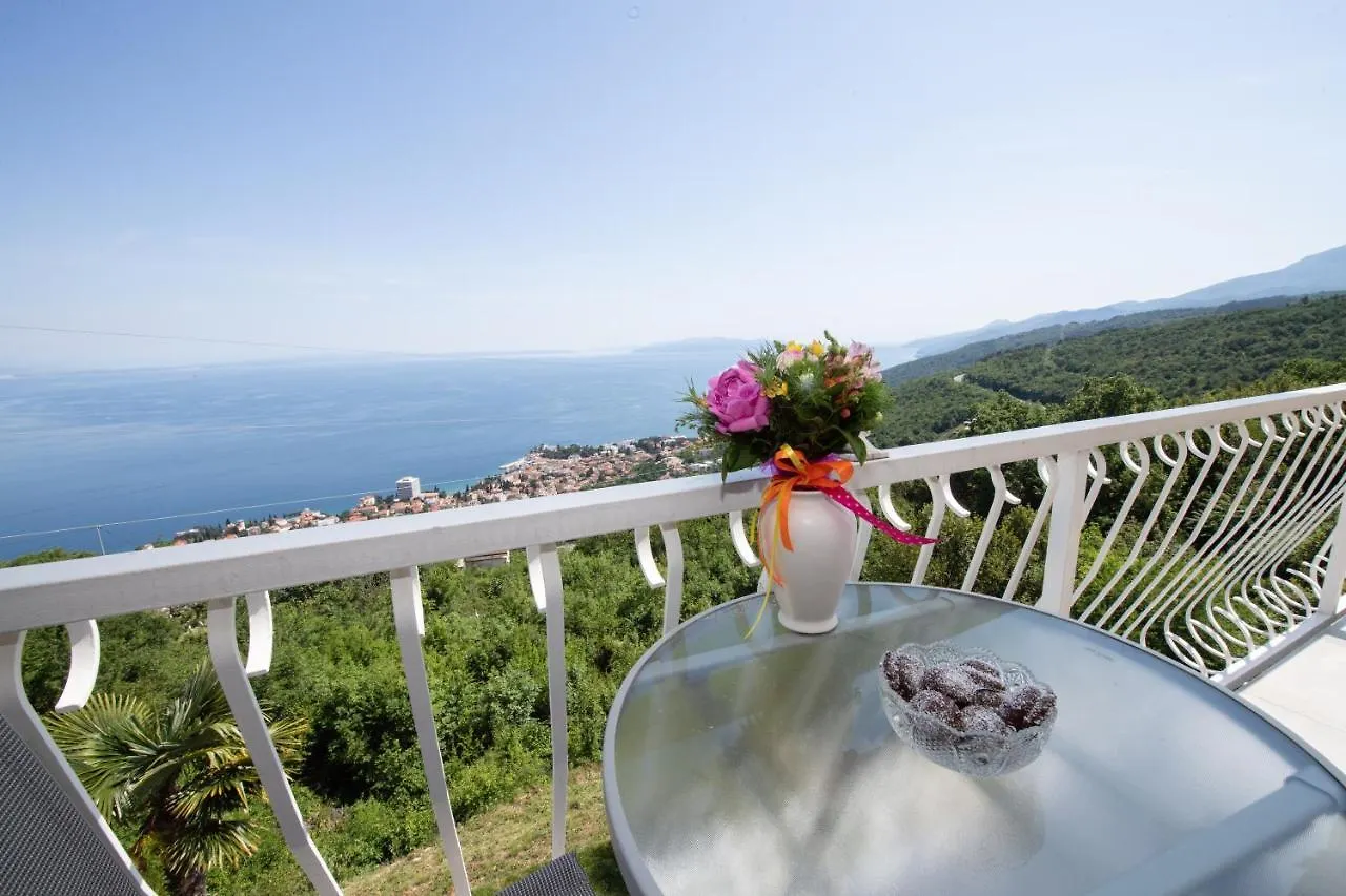 Bela Vista 4 Rustikales Appartement Volosko Apartamento
